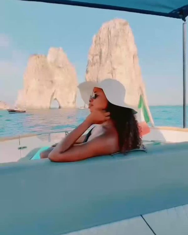 💫💫We had the pleasure of welcoming our wonderful guest on board our stunning 35ft Apreamare gozzo, departing from the port of Sorrento and heading towards the magical island of Capri. 🌊🌞. An amazing experience awaits as she cruises along the coastline, exploring hidden coves, the Famous Faraglioni rocks and swimming crystal-clear waters 🍋🏝️. We’re proud to offer personalised private boat tours that combine comfort, elegance and Italian charm! 🌐www.sunrisesorrento.com
📩info@sunrisesorrento.com
📱+39 334 994 0458
#CapriBoatTour #SorrentoToCapri #PrivateBoatTour #LuxuryBoatDay #GozzoExperience #CapriDreaming #SorrentoCoast #ItalianSummer #CapriIsland #SeaLovers #BoatLife #MediterraneanVibes #TravelItaly #SummerInItaly #CapriVibes #LuxuryExperience #LaDolceVita #HiddenParadise #ExploreCapri #BoatAdventure #Apreamare #VisitCapri #SorrentoExperience #CapriStyle #YachtCharter